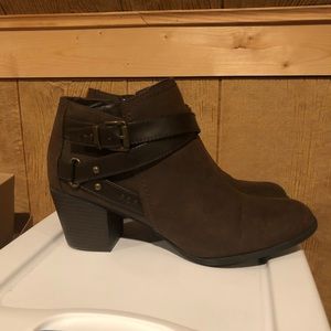 indigo rd booties